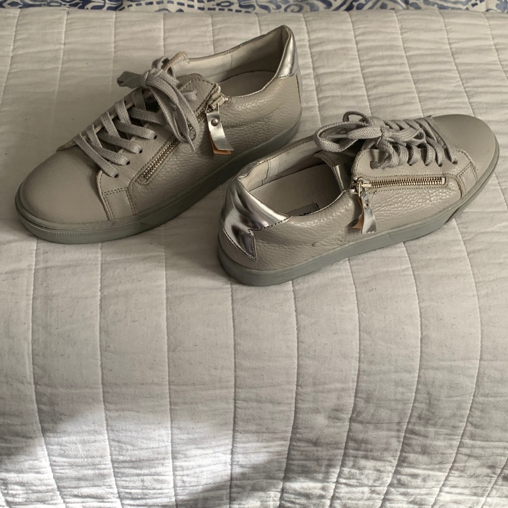 Steve Madden Stealth Sneakers, Grey, Size 8.